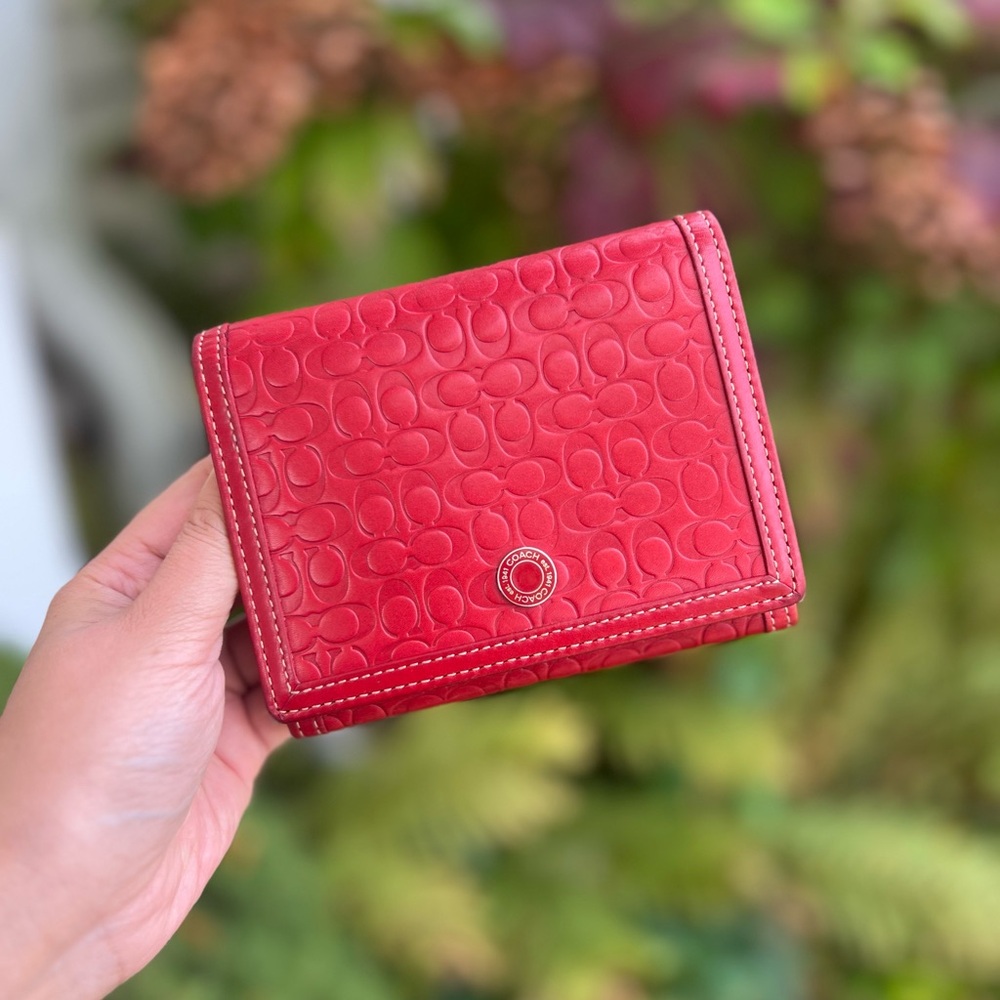 Vintage Coach Red Embossed Wallet ♥️